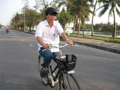Bí thư Hội An: 'Ai không sắm được xe đạp, tôi sẽ cho mượn tiền'