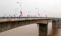 Nứt trụ cầu Vĩnh Tuy: Phó Thủ tướng yêu cầu làm rõ