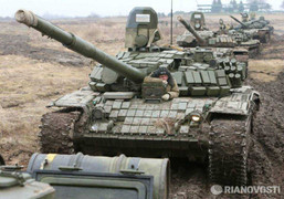 Ảnh: Tổng thống Nga thị sát tập trận bắn đạn thật gần Ukraine