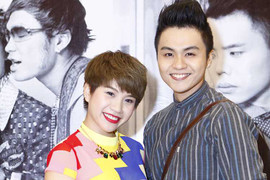 Mandy Thanh Trúc thân mật cùng trai lạ