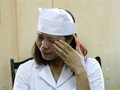 Xử vụ nhân bản xét nghiệm: Người tố cáo chưa được mời dự tòa