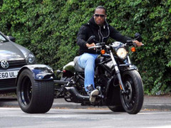 'Sao' nào chơi môtô khủng nhất?