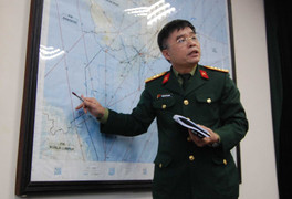 Máy bay mất tích: Vết dầu loang nghi vấn đã di chuyển