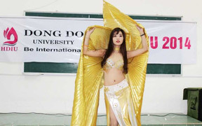 Ngắm nữ sinh Đông Đô khoe tài đọ sắc