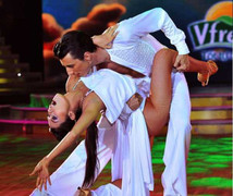 Những sự cố váy áo hớ hênh của mỹ nữ Bước nhảy hoàn vũ