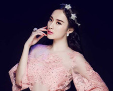 Thoát lệnh cấm, Angela Phương Trinh tung ảnh nóng