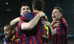 Hậu vệ ngớ ngẩn, Man City dâng chiến thắng cho Barca