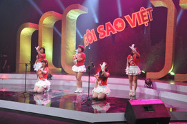 Ngôi sao Việt tìm ‘ngọc’ trong đá