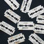 Nhiều nữ sinh bị rạch mông giữa đường