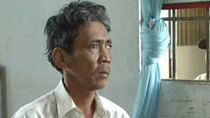 Gã chồng sát nhân đoạt mạng vợ giữa chợ