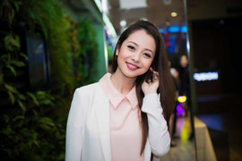 'Gái hai con' Jennifer Phạm khoe thân hình chuẩn