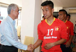 Quyền chủ tịch VFF hé mở kế hoạch 'luyện công' cho U19 VN