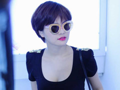 Vũ Thu Phương khoe nhan sắc gái một con mặn mà