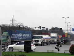 Lao ầm ầm, 'hung thần' đất Cảng trêu ngươi tử thần