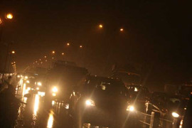 Ô tô tông liên hoàn trên cầu Thanh Trì