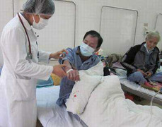 Phó Thủ tướng Vũ Đức Đam: Không được thiếu thuốc lao