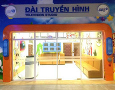 Tự Long ngồi ghế giám khảo ‘Nhí tài năng 2014’