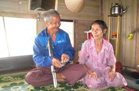 Chuyện tình cảm động của lão ông tuổi 80 “nhặt” được vợ