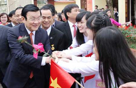 Chủ tịch nước dự kỷ niệm 40 năm chuyên Phan Bội Châu