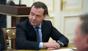 Thủ tướng Medvedev nói 'Nga không thể bị trừng phạt'