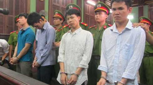 Y án tử hình kẻ chặt tay cô gái, cướp xe SH