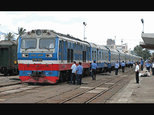 Quan chức đường sắt bị tố nhận hối lộ: Làm gì để xác minh?