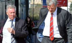 Kỳ lạ Man Utd: Thoát hiểm nhờ 'ban chống xuống hạng'