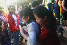 Thi thể ba mẹ con cô giáo bị trói chặt dưới lòng hồ