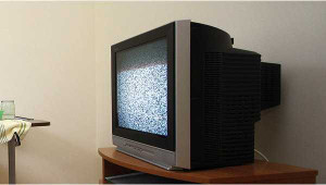 Tòa án Ukraine phán quyết cấm truyền hình Nga