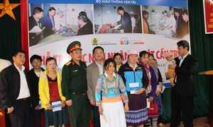 Vụ lật cầu Chu Va 6: Gần 1 tỉ đồng ủng hộ các nạn nhân