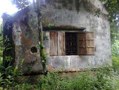 3 xác chết bất thường trong khu nhà hoang