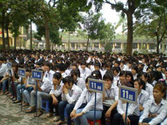 Hàng loạt trường THPT Hà Nội sai phạm