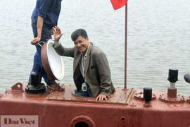 Vì sao tàu ngầm Trường Sa mới chỉ bơi mà không lặn?