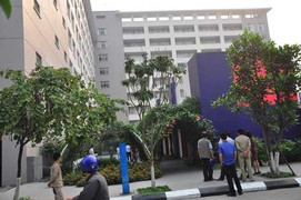 Cô gái rơi từ tầng 9 trường ĐH Thăng Long tử vong