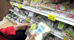 Siêu thị 'lên đời' cho hàng Trung Quốc