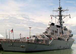 Tàu khu trục tên lửa USS John S. McCain sắp đến Đà Nẵng