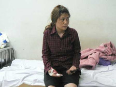 Bom thư gửi giám đốc phát nổ, hàng chục viên đạn găm khắp người