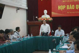 Vụ hối lộ 80 triệu yên: Chờ Chính phủ công bố thông tin