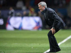 Tin sáng 3/4: Thua trận, Mourinho mắng học trò thậm tệ