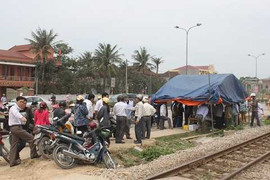 Cán bộ địa chính xã bị tàu tông tử vong