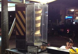 Độc đáo bánh Kebab sôcôla của người Việt tại Đức