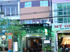 Bị bạn tình đồng tính 'lột sạch' đồ sau khi 'mây mưa'