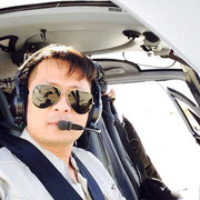 Bằng Kiều bị lên án khi khoe đi ăn trưa bằng trực thăng