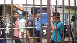 Không có sinh viên, trường ngoài công lập trách ai?