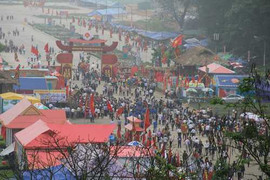 Gần 1000 người giữ an ninh trật tự tại Đền Hùng