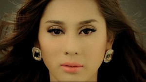 Nhiều người đang muốn 'dựa hơi' Lâm Chi Khanh?