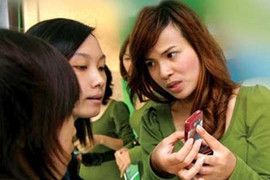 Phát điên bị dịch vụ 1900 'moi tiền' lúc nửa đêm