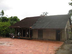 Mong có nhà, đặt tên con là Nhà, Vách, Phên, Bào, Lộng, Tiện...