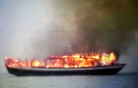 Lại cháy tàu du lịch trên vịnh Hạ Long