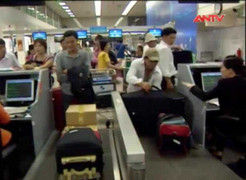 Tung hoang tin bị đánh thuốc mê mất gần tỷ trên máy bay